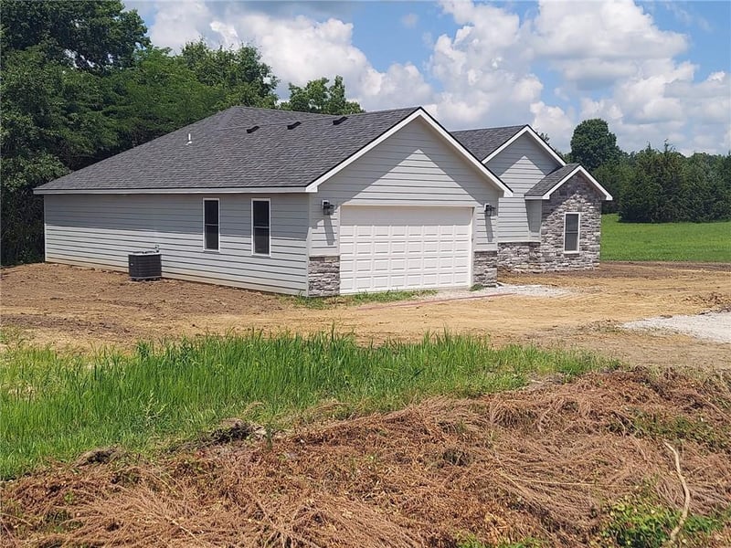 310 51st Rd, Warrensburg, MO 64093