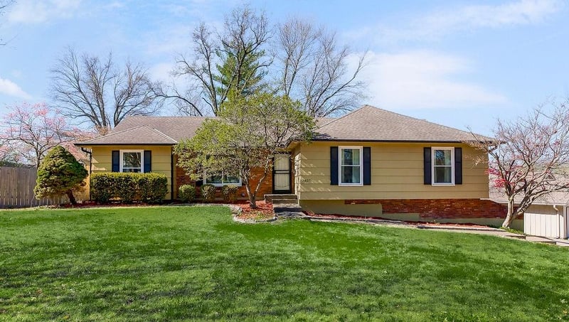 3427 E 105th Ter, Kansas City, MO 64137