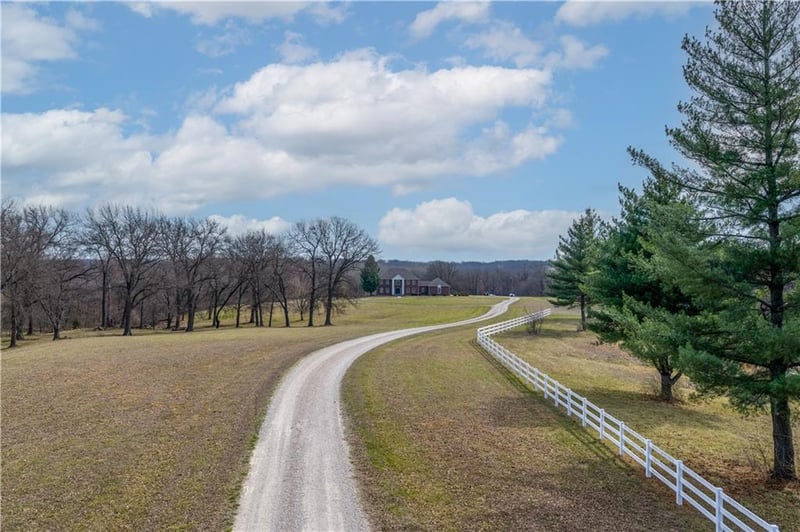 471 201st Rd, Warrensburg, MO 64093
