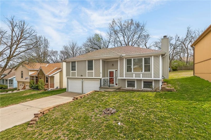 4115 N Troost Ave, Kansas City, MO 64116