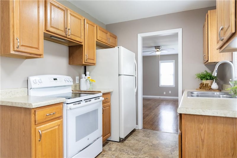 1713 Dodgion Ave, Independence, MO 64050