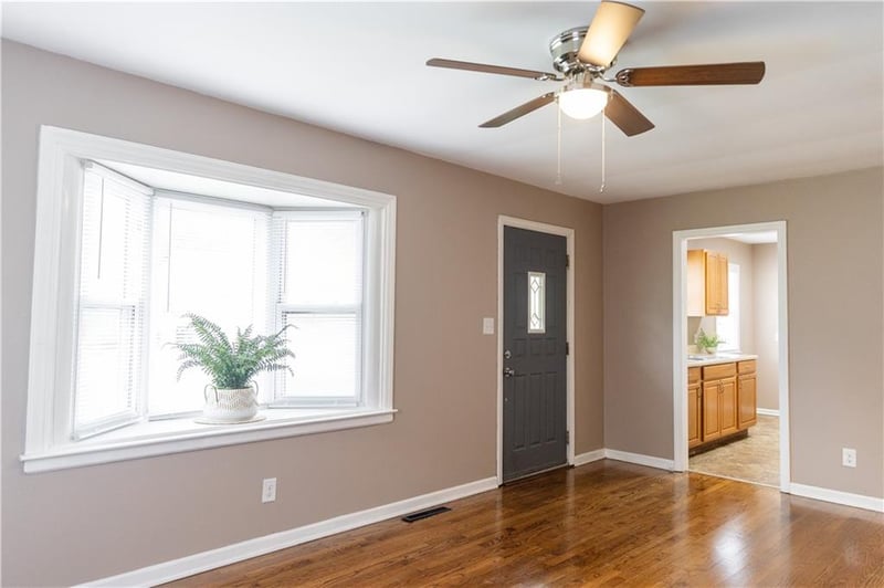 1713 Dodgion Ave, Independence, MO 64050