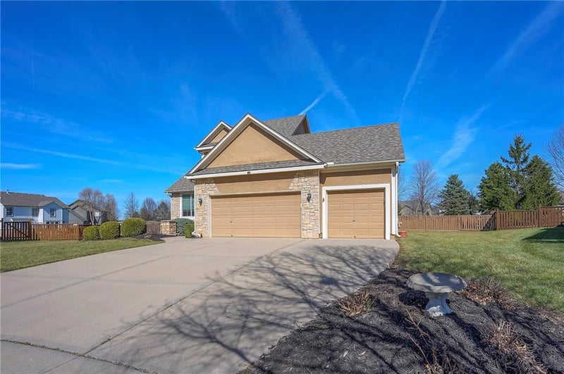 16155 Harbinger St, Olathe, KS 66062