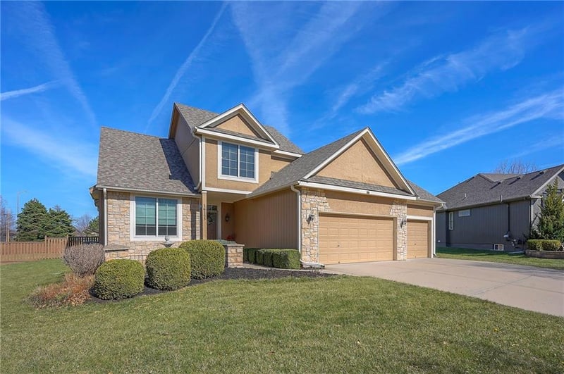 16155 Harbinger St, Olathe, KS 66062