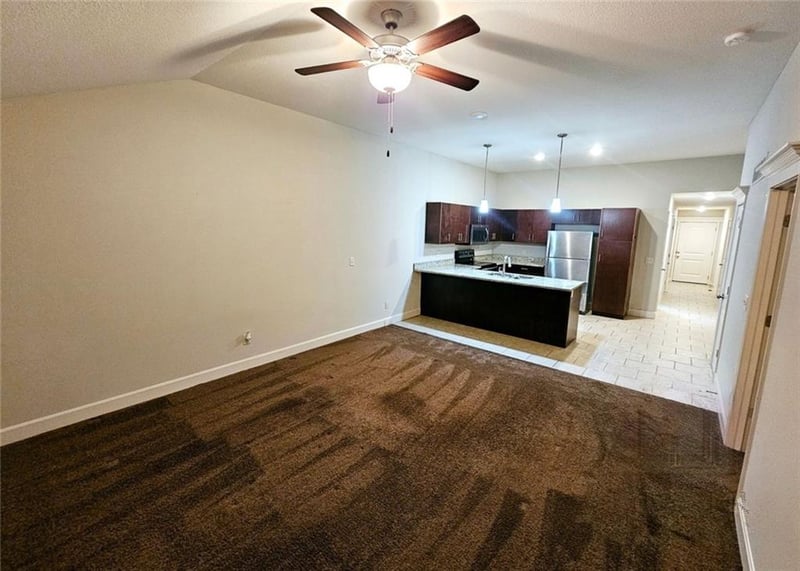 9324 Robinhood Ave, Kansas City, MO 64154