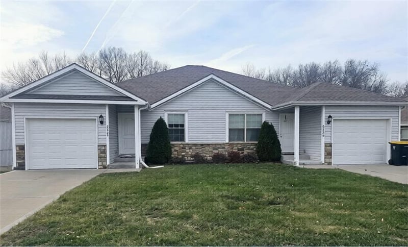 9324 Robinhood Ave, Kansas City, MO 64154