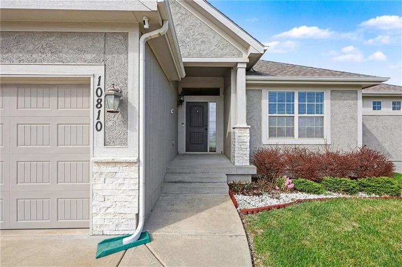 10810 Virginia Ave, Kansas City, MO 64155