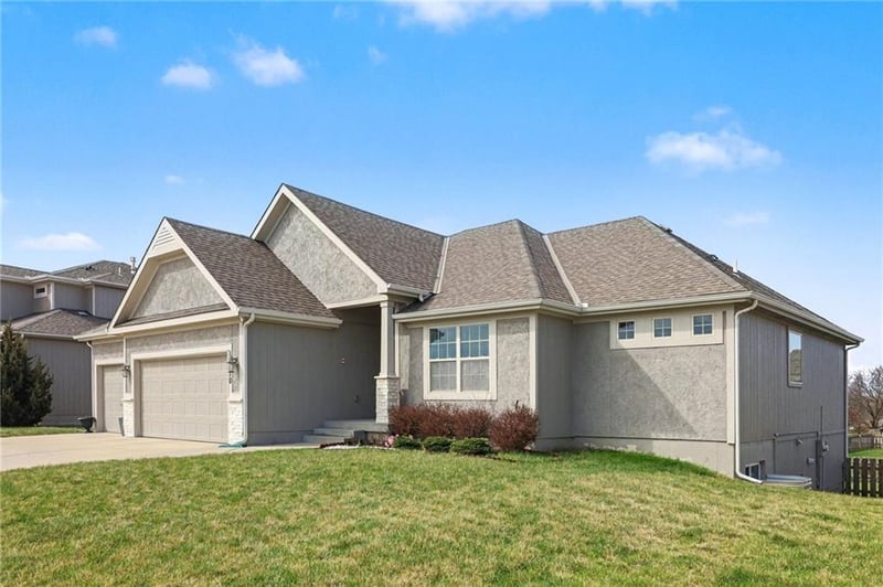 10810 Virginia Ave, Kansas City, MO 64155