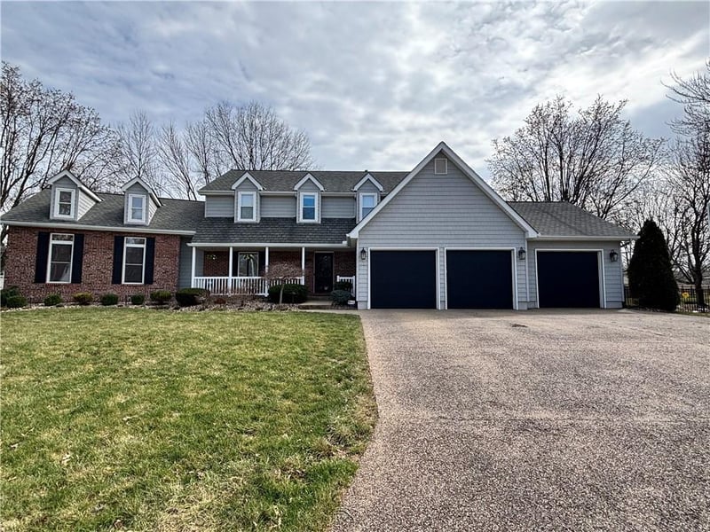 1501 Sleepy Hollow Dr, Olathe, KS 66062
