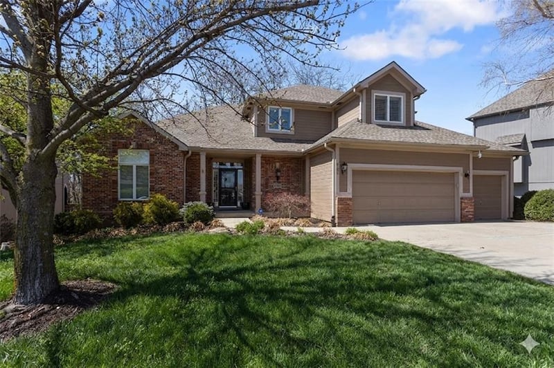 6180 Nevada Ave, Parkville, MO 64152