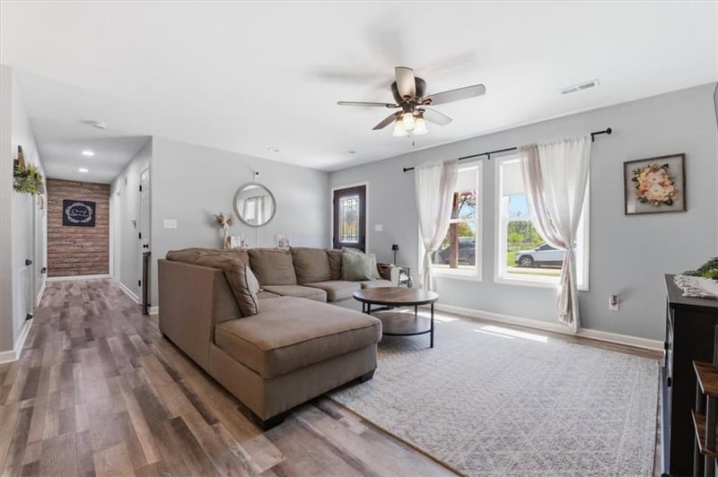 402 Mill St, Strasburg, MO 64090