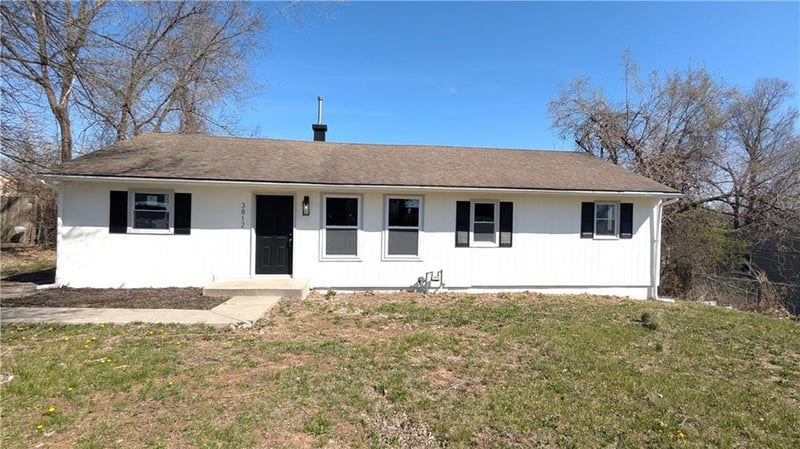 3812 93rd St, Kansas City, MO 64132
