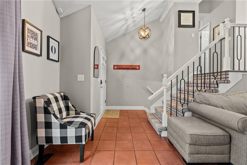 1408 Applewood Ct, Lee's Summit, MO 64086