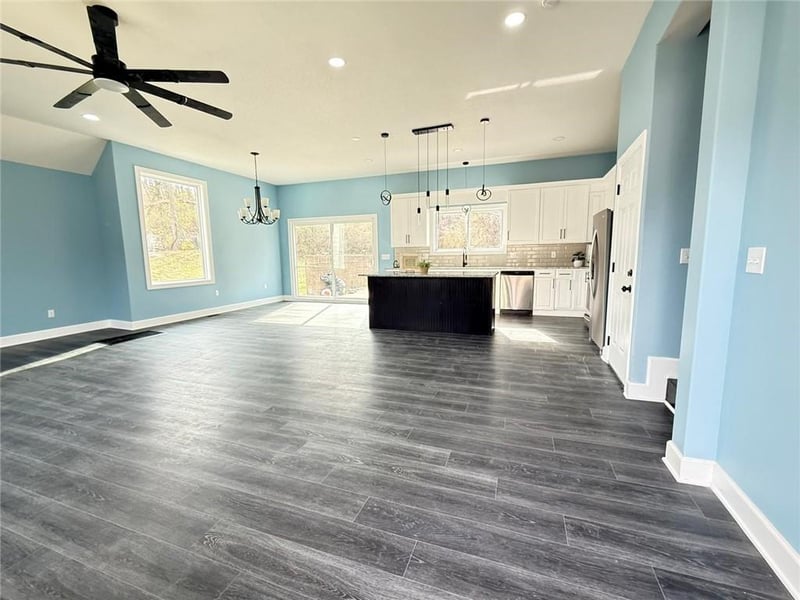 2538 Roe Ln, Kansas City, KS 66103