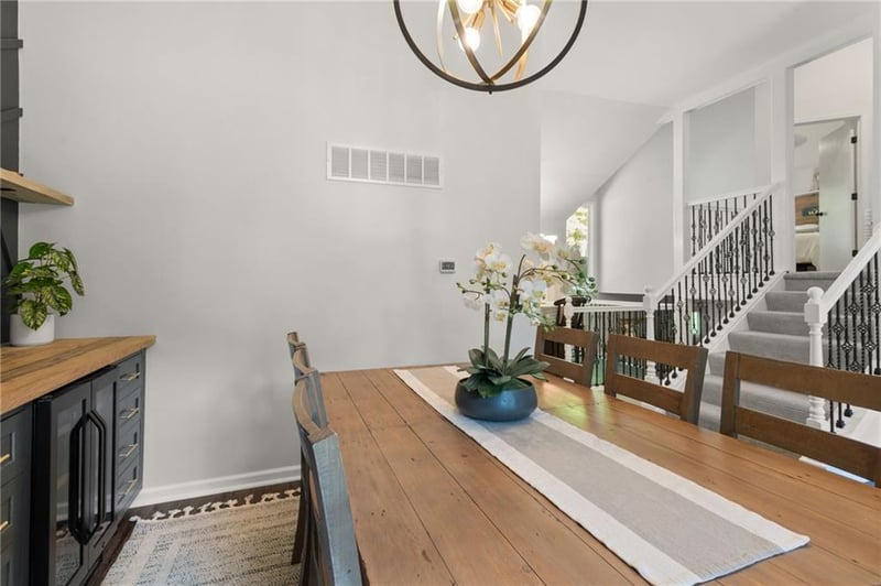 8609 Greenway Ln, Lenexa, KS 66215