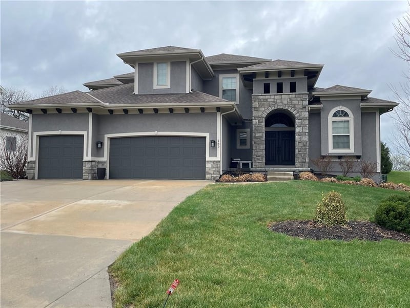 166 Roosevelt Rg, Lee's Summit, MO 64081