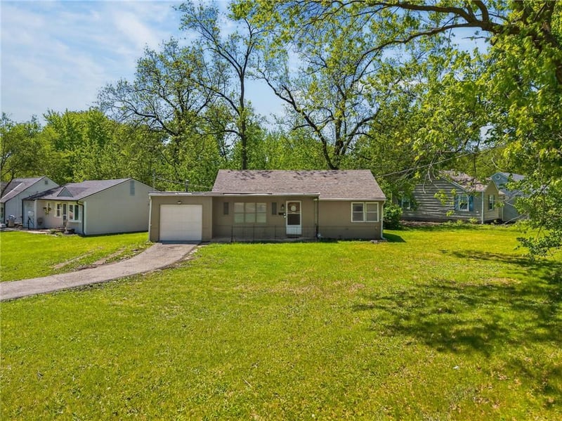 7400 Lamar Ave, Overland Park, KS 66204