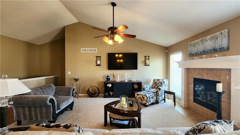 9816 Stark Ave, Kansas City, MO 64157