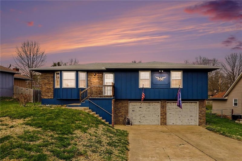 13212 Kemper Ct, Independence, MO 64050