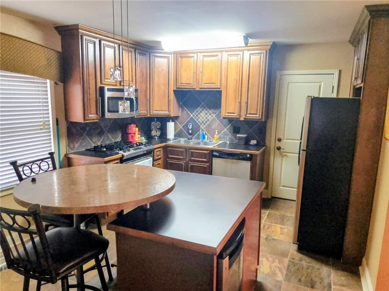 1108 46th St #6, Kansas City, MO 64112