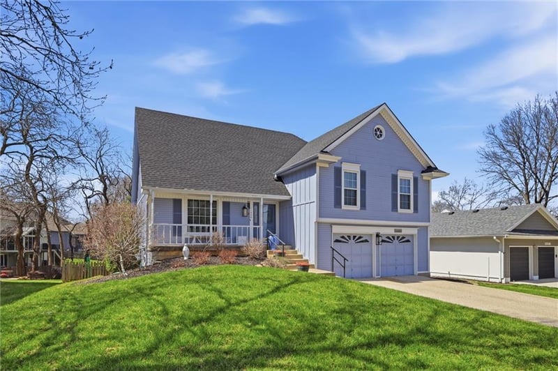 11520 Robinson St, Overland Park, KS 66210