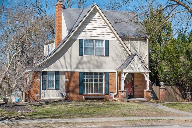 2004 Ashland Ave, St Joseph, MO 64506