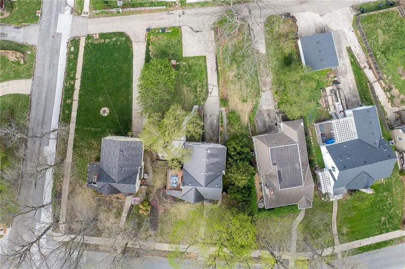 2004 Ashland Ave, St Joseph, MO 64506