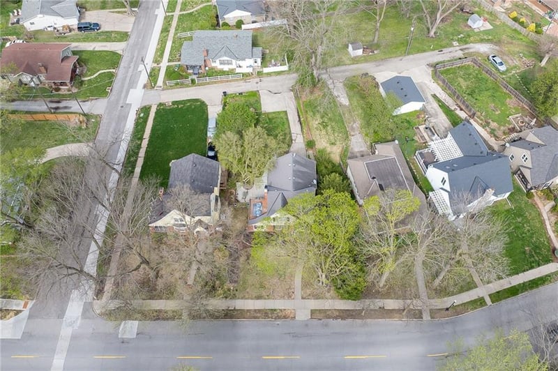 2004 Ashland Ave, St Joseph, MO 64506