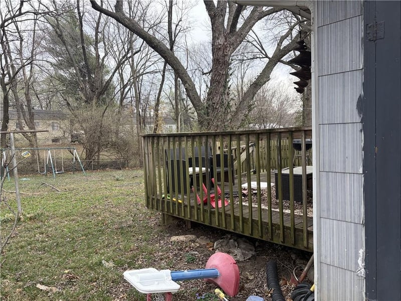 8605 Cambridge Ave, Kansas City, MO 64138