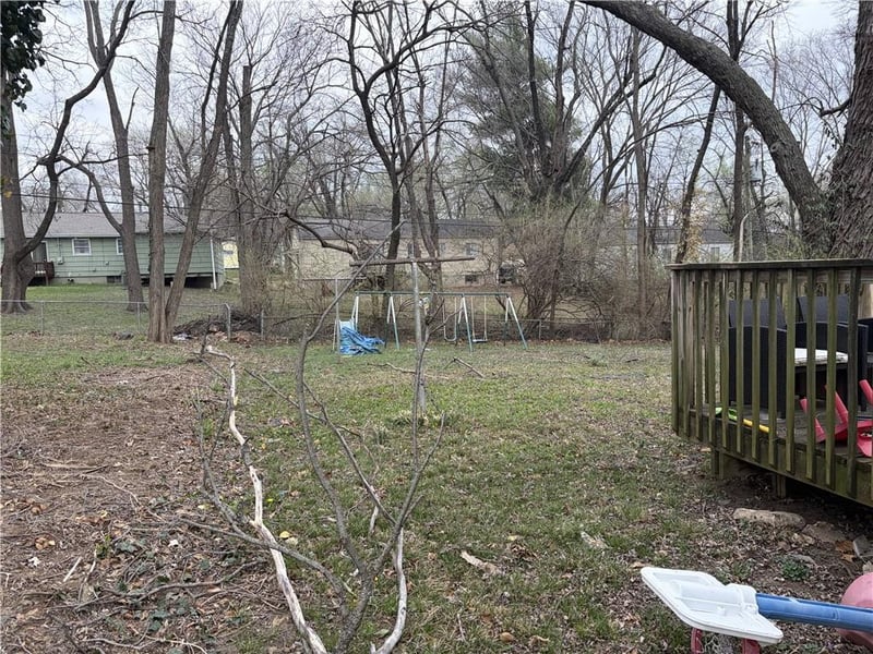 8605 Cambridge Ave, Kansas City, MO 64138