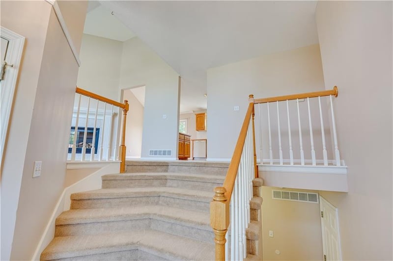 809 Village St, Leavenworth, KS 66048