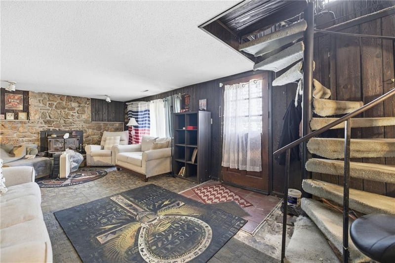 14903 Kentucky Rd, Independence, MO 64050