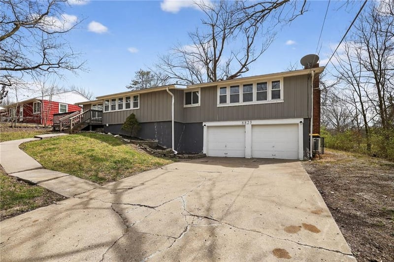 8823 23rd St, Kansas City, MO 64129
