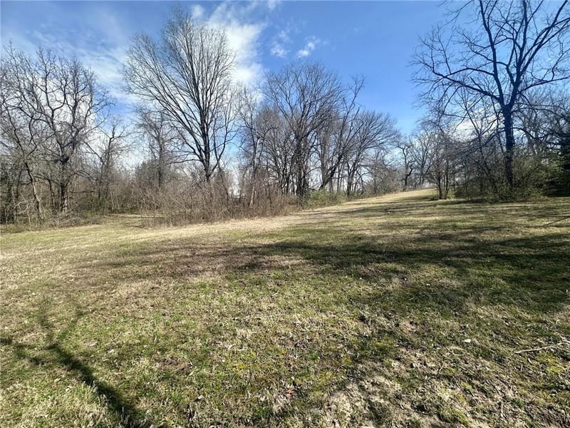 1641 88th St, Kansas City, KS 66111