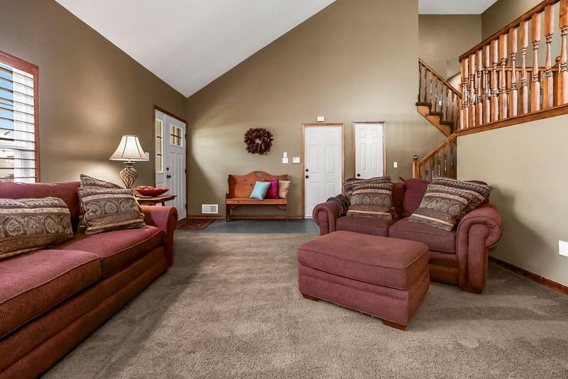 305 Fiddlewood Ave, Lee's Summit, MO 64086