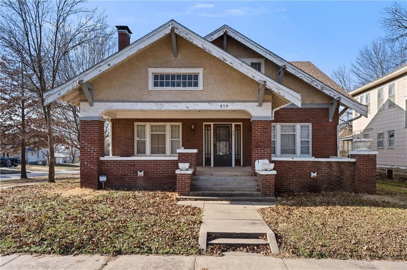 419 4th St, Independence, KS 67301