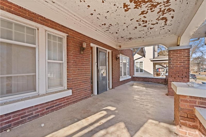 419 4th St, Independence, KS 67301