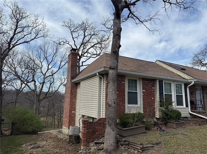 6926 Albervan St, Shawnee, KS 66216