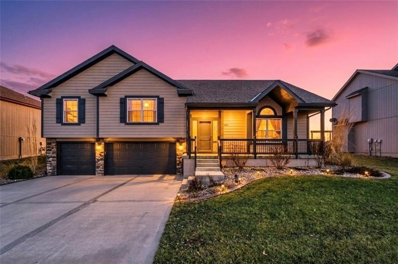 1004 Beatty Ct, Blue Springs, MO 64014