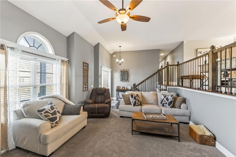 1004 Beatty Ct, Blue Springs, MO 64014