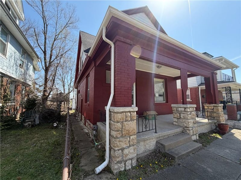 2611 Garfield Ave, Kansas City, MO 64127