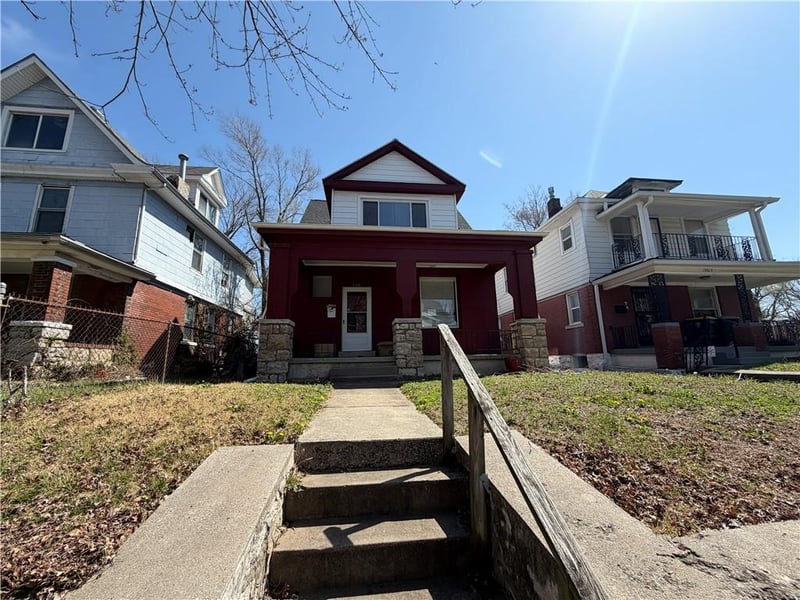 2611 Garfield Ave, Kansas City, MO 64127