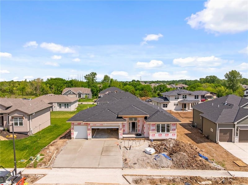 25010 89th Ter, Lenexa, KS 66227