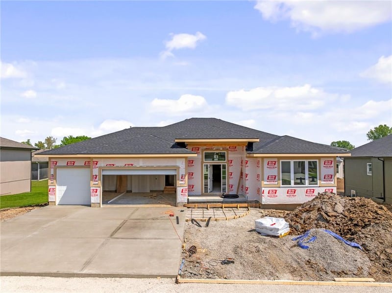 25010 89th Ter, Lenexa, KS 66227