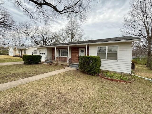 1208 20th St, Lawrence, KS 66046