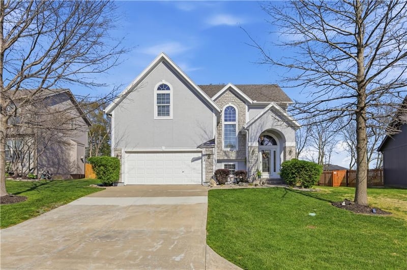 5929 Lone Elm Rd, Shawnee, KS 66218