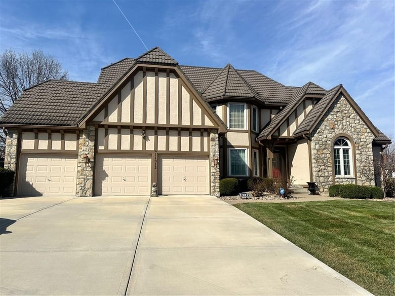 11012 125th St, Overland Park, KS 66213