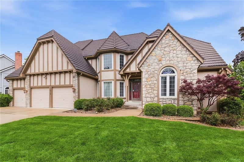 11012 125th St, Overland Park, KS 66213