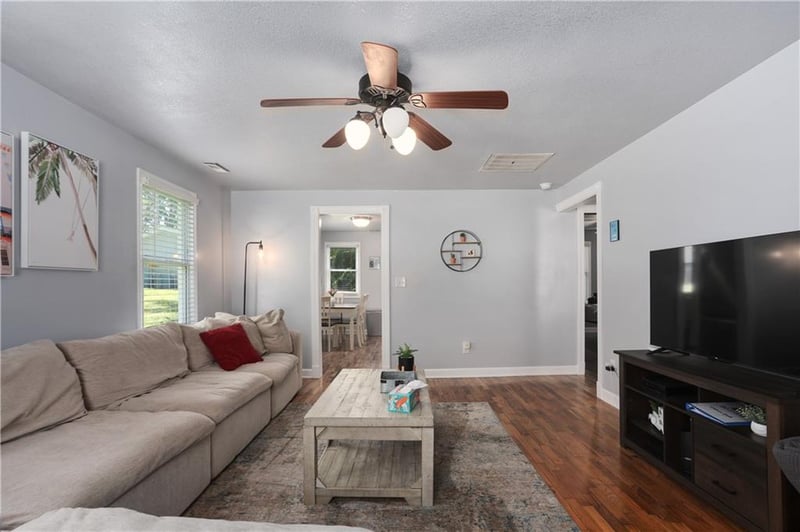 214 Ming St, Warrensburg, MO 64093