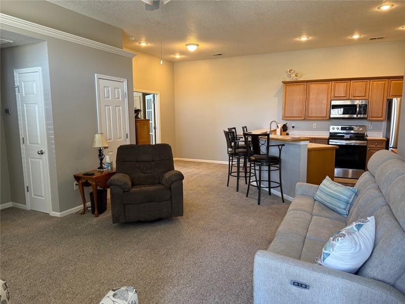 18575 158th Pl #4500, Olathe, KS 66062